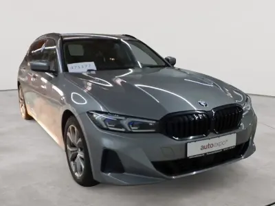Gebraucht BMW 318 Sport Line 150 PS (110 kW) 2023 Skyscraper grau metallic Kombi