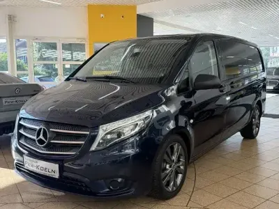 Second-hand Mercedes Vito 190 CP (139 kW) 2019 Albastru Van