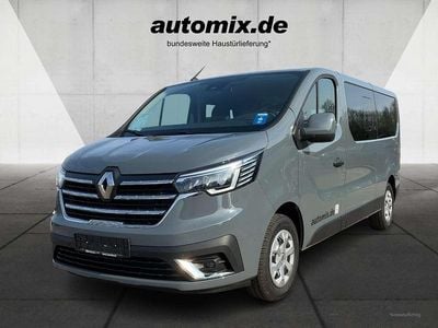 Gebraucht Renault Trafic Life 170 PS (125 kW) 2024 Stã„dtisches grau Van / Kleinbus