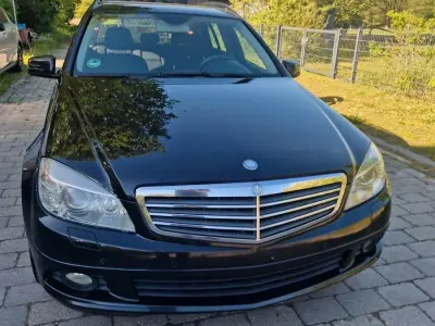 Gebraucht Mercedes C200 136 PS (100 kW) 2010 Schwarz Limousine
