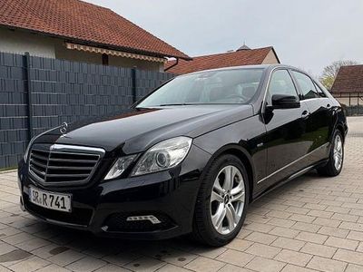 Gebraucht Mercedes E220 Avantgarde 170 PS (125 kW) 2009 Schwarz Limousine