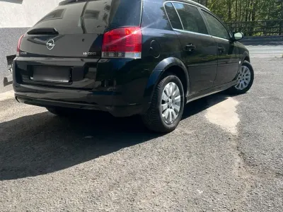 Brugt Opel Signum 150 HK (110 kW) 2006 Sort Hatchback