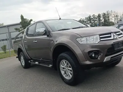 Gebraucht Mitsubishi L200 136 PS (100 kW) 2015 Braun Pickup