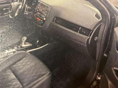 Mitsubishi Outlander P-HEV