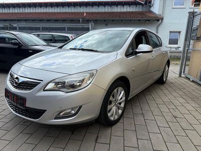 Gebraucht Opel Astra 140 PS (102 kW) 2012 Silber Limousine