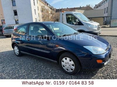 Gebraucht Ford Focus Ambiente 101 PS (74 kW) 1999 Blau Limousine