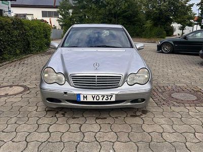 Mercedes C200