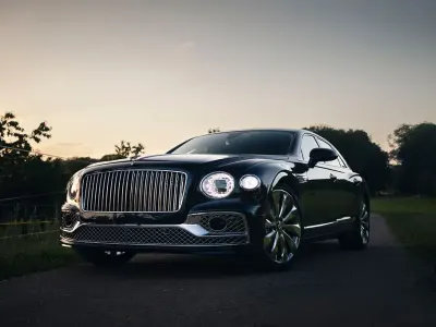 Gebraucht Bentley Flying Spur Mulliner 635 PS (467 kW) 2022 Blau Limousine