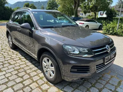 Gebraucht VW Touareg 239 PS (175 kW) 2010 Grau SUV