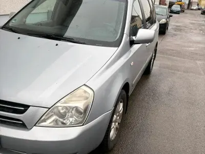 Gebraucht Kia Carnival 180 PS (132 kW) 2007 Grau Van / Kleinbus