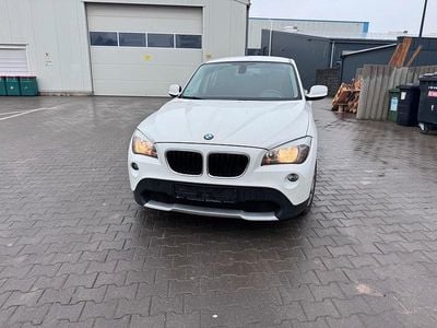Gebraucht BMW X1 143 PS (105 kW) 2011 Weiß SUV