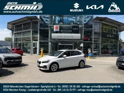 Gebraucht BMW 218 Active Tourer Advantage 140 PS (102 kW) 2020 Weiß Van / Kleinbus