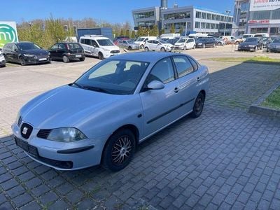 Usata Seat Cordoba 75 CV (55 kW) 2003 Grigio Berlina