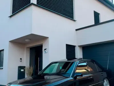Usata Mercedes E250 90 CV (66 kW) 1992 Nero Berlina