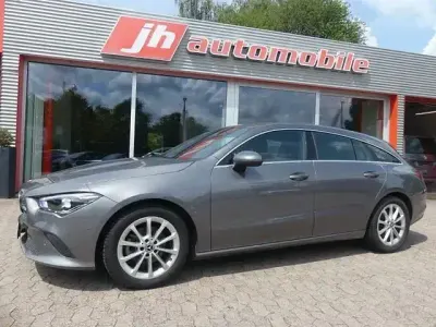 Gebraucht Mercedes CLA180 Shooting Brake 136 PS (100 kW) 2019 Grau Kombi