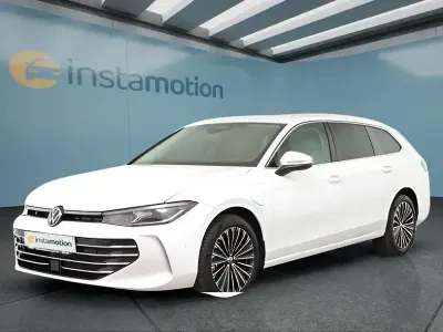 Gebraucht VW Passat 204 PS (150 kW) 2025 Weiß Kombi