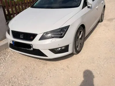 Używany Seat Leon ST FR 150 KM (110 kW) 2016 Biały Kombi
