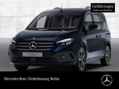 Gebraucht Mercedes T180 Progressive 131 PS (96 kW) 2026 Blau Van / Kleinbus