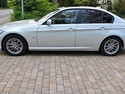 Silber Gebraucht 2011 BMW 320 Limousine | 8.000 € (Fairer Preis)