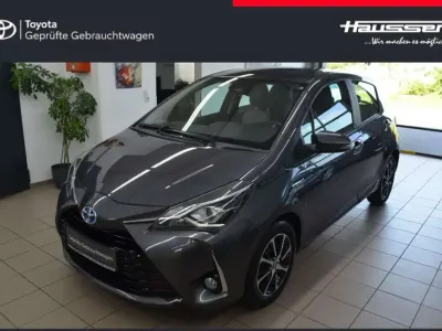 Gebraucht Toyota Yaris Hybrid Team 101 PS (74 kW) 2018 Marlingrau metallic Kleinwagen