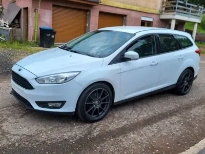 Gebraucht Ford Focus Business Edition 120 PS (88 kW) 2017 Weiß Limousine