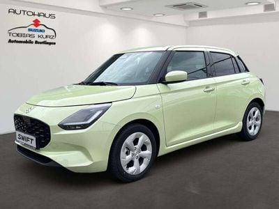 Neu Suzuki Swift Club 83 PS (61 kW) 2025 Cool yellow Kleinwagen