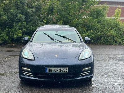 Porsche Panamera 4