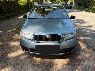 Gebraucht Skoda Fabia Exact 54 PS (39 kW) 2003 Grau Limousine