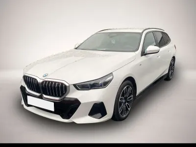 Gebraucht BMW 520 M Sport 190 PS (139 kW) 2024 Weiß Kombi