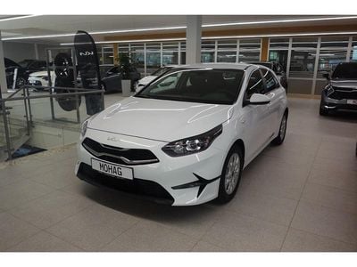Wd) carraraweiss (weiss Neu 2025 Kia Ceed Vision Kleinwagen | 19.490 € (Guter Preis)