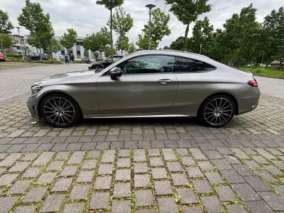 Gebraucht Mercedes C300 258 PS (189 kW) 2018 Grau Coupé