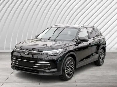 Neu VW Tiguan Elegance 150 PS (110 kW) 2026 Grenadillschwarz metallic SUV