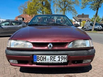 Usado Renault 19 90 CV (66 kW) 1994 Rojo Descapotable