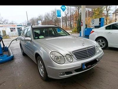 Mercedes E280