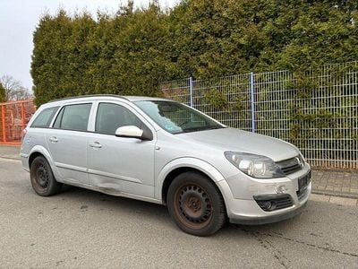 Silber Gebraucht 2005 Opel Astra Kombi | 1.000 € (Guter Preis)