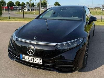 Mercedes EQS450+