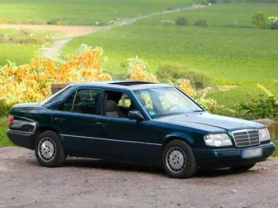 Brugt Mercedes E220 150 HK (110 kW) 1994 Grøn Sedan