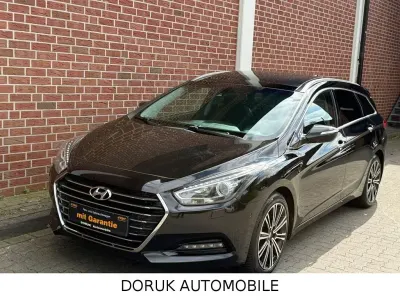 Gebraucht Hyundai i40 Premium 141 PS (103 kW) 2017 Schwarz Kombi