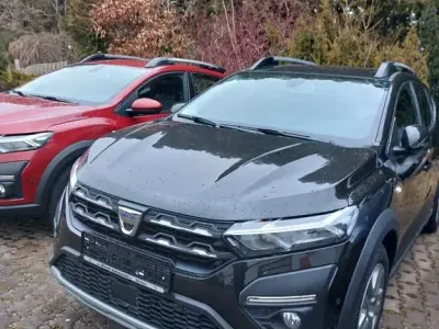 Gebraucht Dacia Sandero Stepway 91 PS (66 kW) 2023 Schwarz SUV