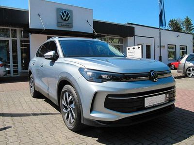 Silber Gebraucht 2024 VW Tiguan SUV | 39.890 € (Teuer)