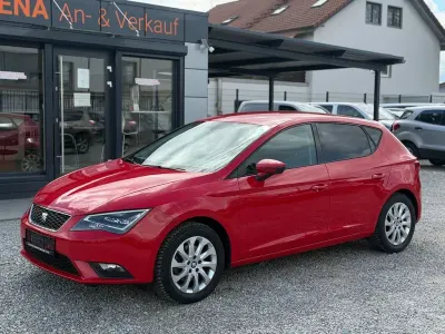 Gebraucht Seat Leon Style Plus 105 PS (77 kW) 2013 Rot Limousine