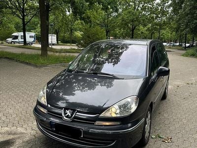 Peugeot 807