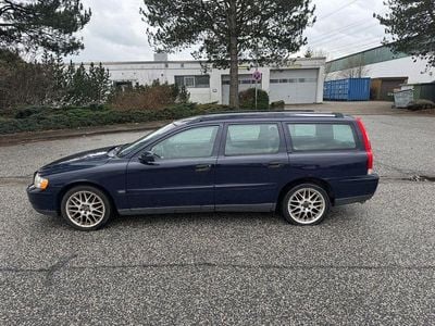 Second-hand Volvo V70 Kinetic 163 CP (119 kW) 2006 Albastru Break