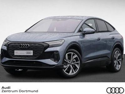 Geysirblau metallic Gebraucht 2024 Audi Q4 Sportback e-tron Ambiente SUV | 49.988 € (Teuer)