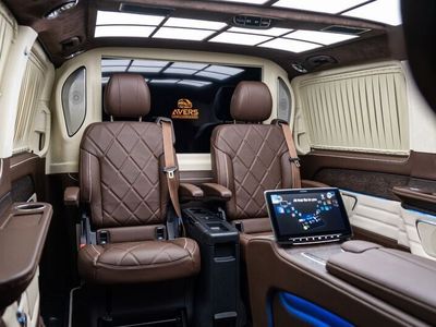 Gebraucht Mercedes V300 237 PS (174 kW) 2024 Schwarz Van / Kleinbus