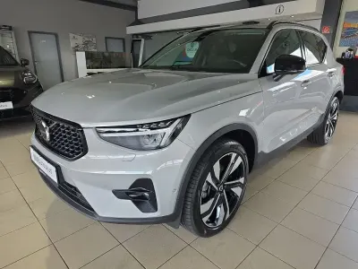Gebraucht Volvo XC40 Ultimate 197 PS (144 kW) 2024 Silver dawn SUV