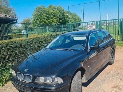 Second-hand BMW 520 170 CP (125 kW) 2002 Negru Break