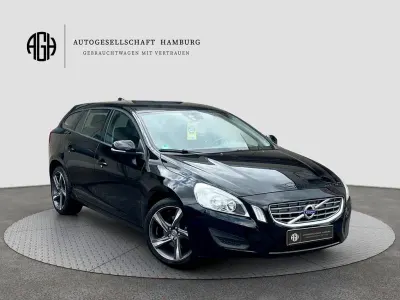 Gebraucht Volvo V60 R-Design 114 PS (83 kW) 2012 Schwarz Kombi