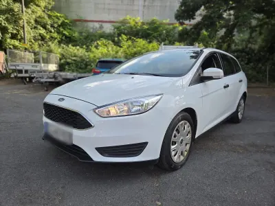 Gebraucht Ford Focus 125 PS (91 kW) 2015 Weiß Kombi