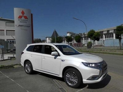 Mitsubishi Outlander P-HEV